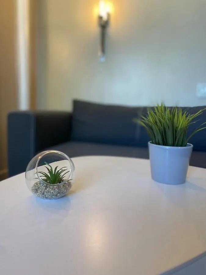 Appartement Studio A Saint Tropez Avec Terasse Face A La Mer